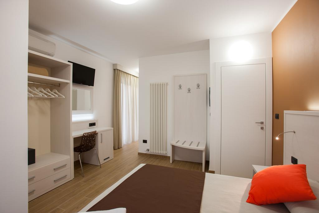 La Casa Del Turista Bed & Breakfast Gallipoli Bagian luar foto
