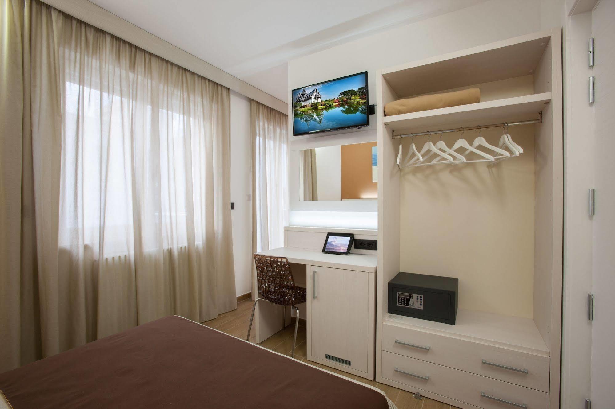 La Casa Del Turista Bed & Breakfast Gallipoli Bagian luar foto